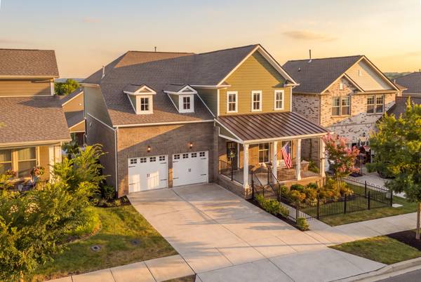 1052 Pebble Run Rd, Hendersonville, TN 37075