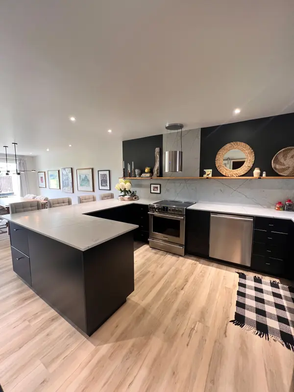 152 Escarpment CRES #12, Collingwood, ON L9Y 5B4