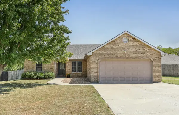 1580 S Mission AVE, Bolivar, MO 65613