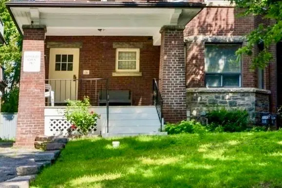 16 Foxbar RD #2, Toronto C02, ON M4V 2G6