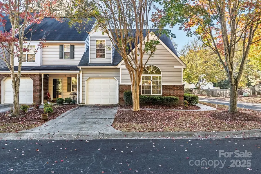 8933 Bryant Field CIR, Charlotte, NC 28277