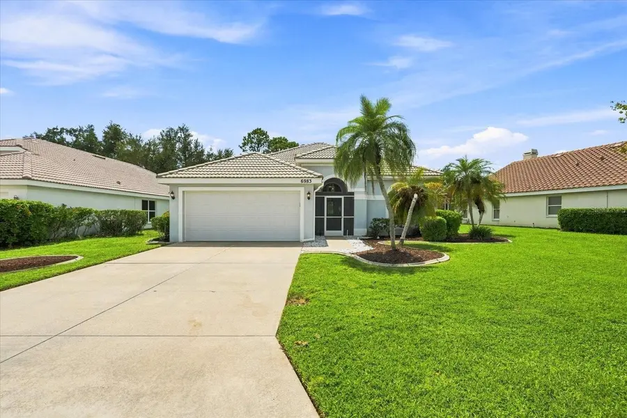 6983 SUPERIOR STREET CIR, Sarasota, FL 34243
