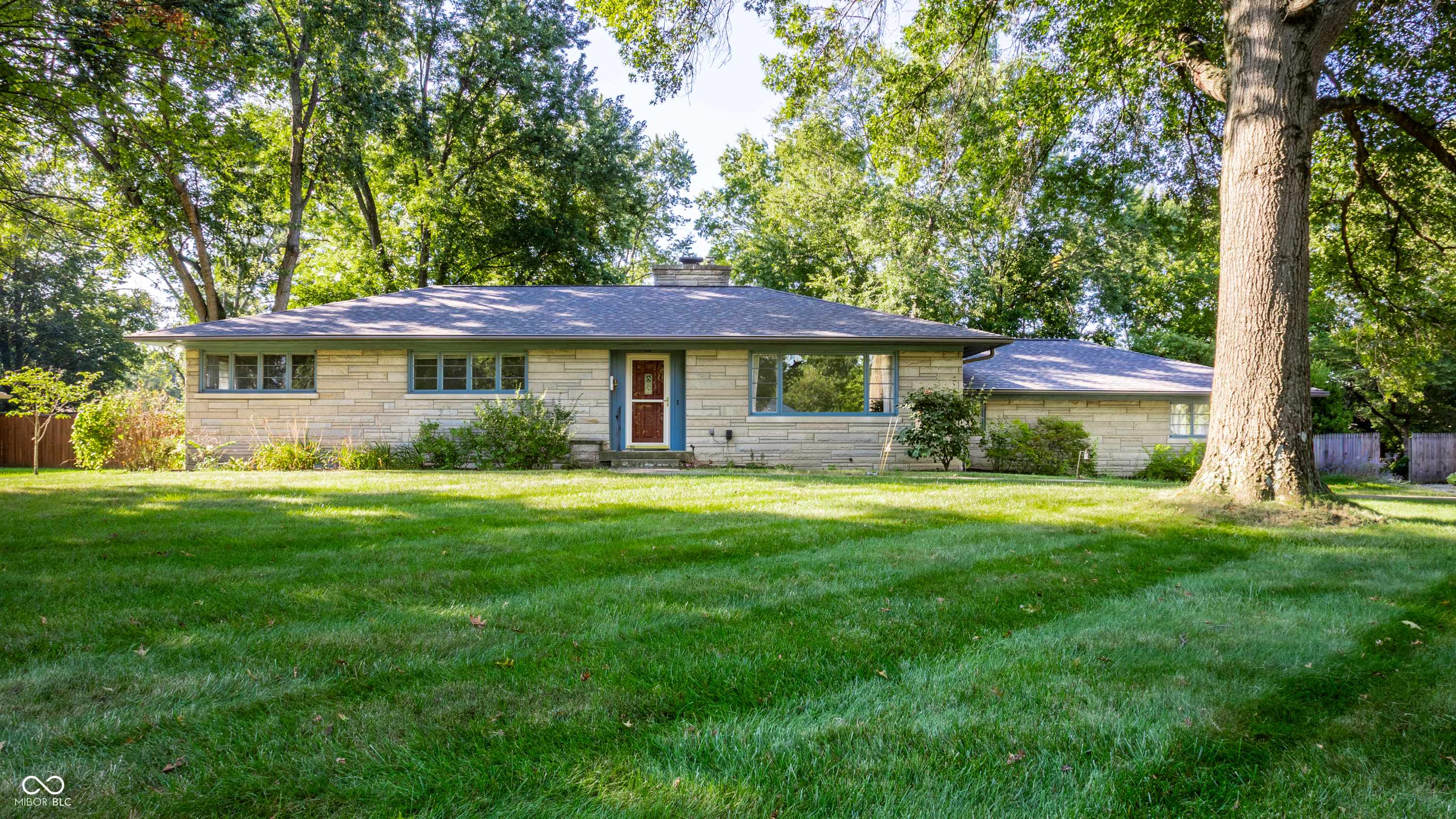 4921 E 69th ST, Indianapolis, IN 46220