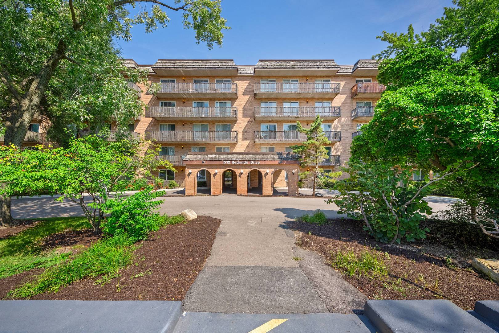Downers Grove, IL 60516