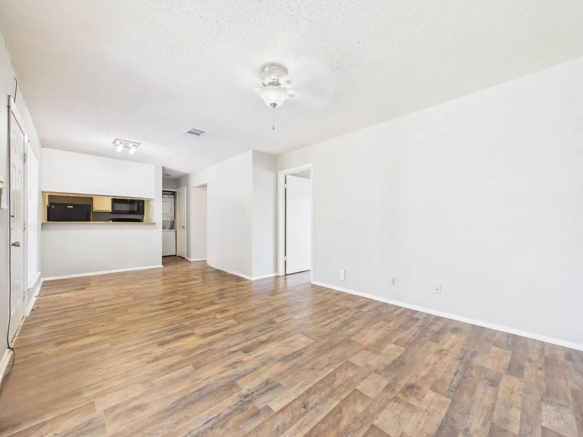 3115 Helms ST #210, Austin, TX 78705
