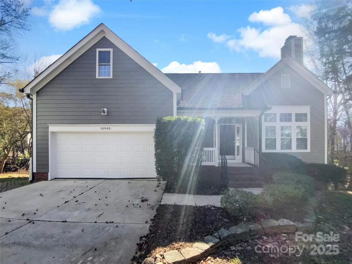 10940 Wild Dove LN, Charlotte, NC 28277