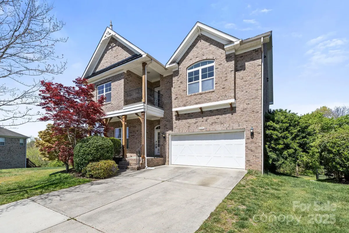 2251 Barrowcliffe DR NW, Concord, NC 28027