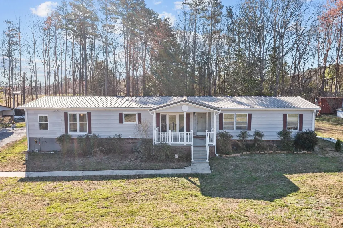 125 S Main ST, Waco, NC 28114