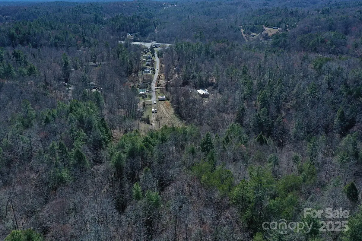 1511 Echo DR, Lenoir, NC 28645
