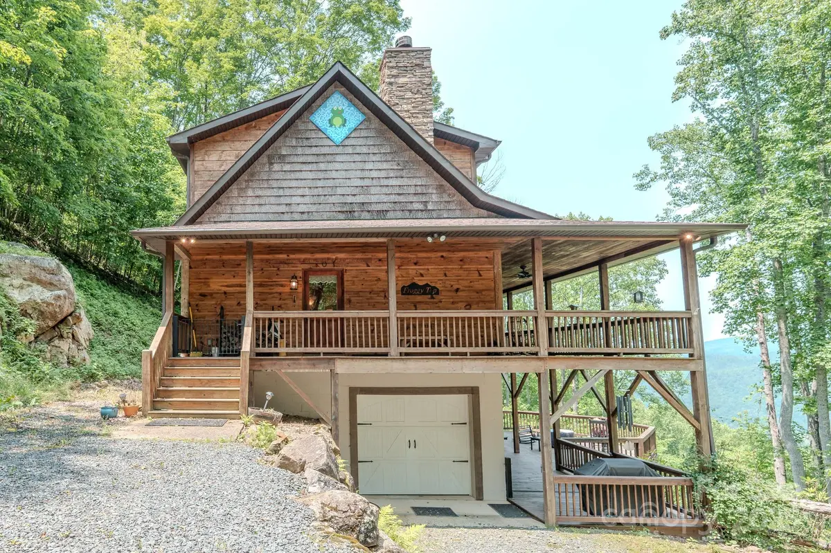 80 Dana DR, Bakersville, NC 28777