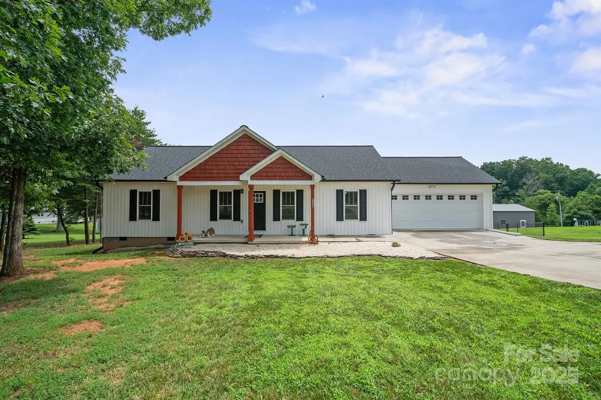 113 Swann Crossing LN, Statesville, NC 28625