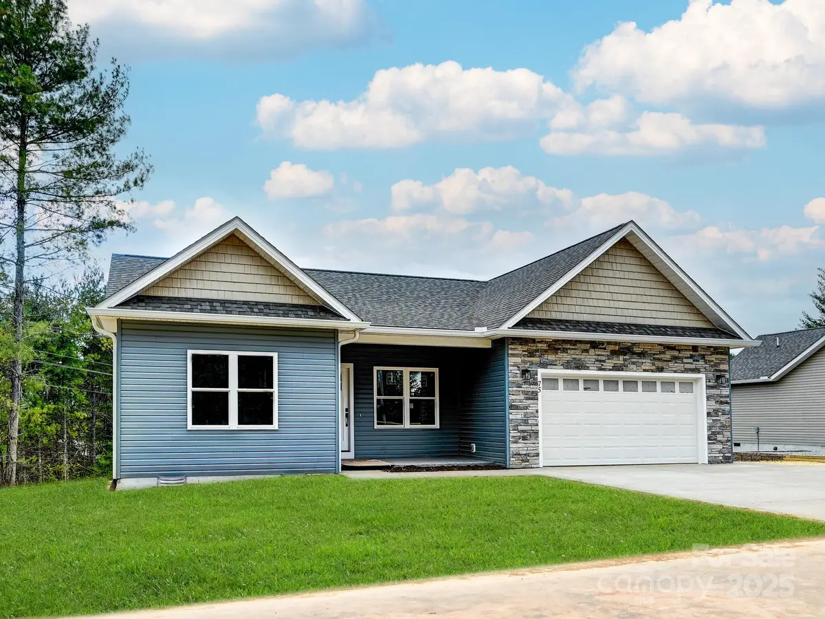 75 Eller Ford RD, Weaverville, NC 28787
