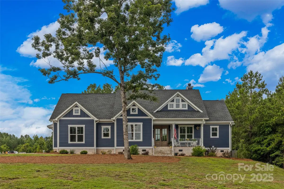 1756 White Fawn LN, Rock Hill, SC 29730