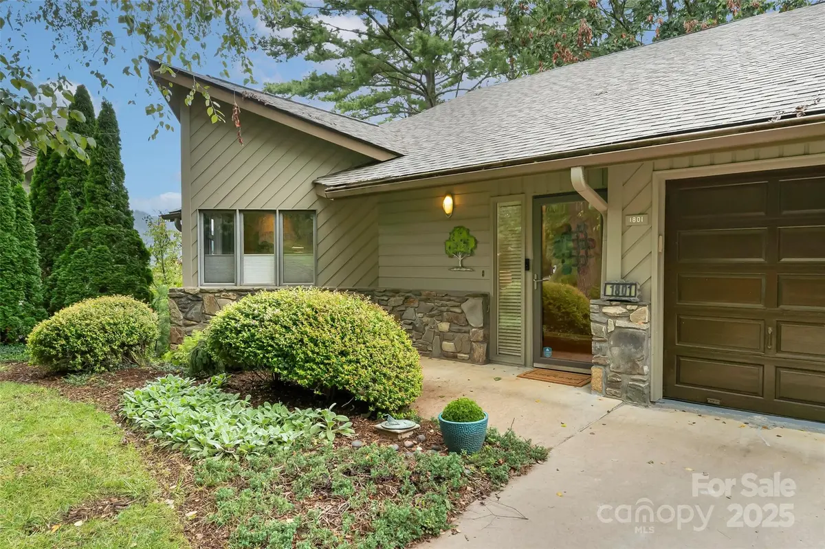 1801 Timber TRL, Asheville, NC 28804