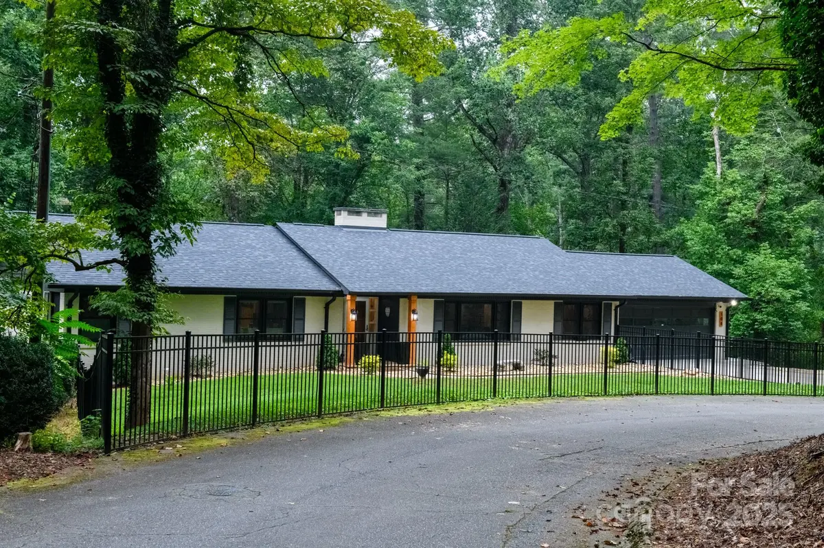 108 Maehill PL SW, Lenoir, NC 28645