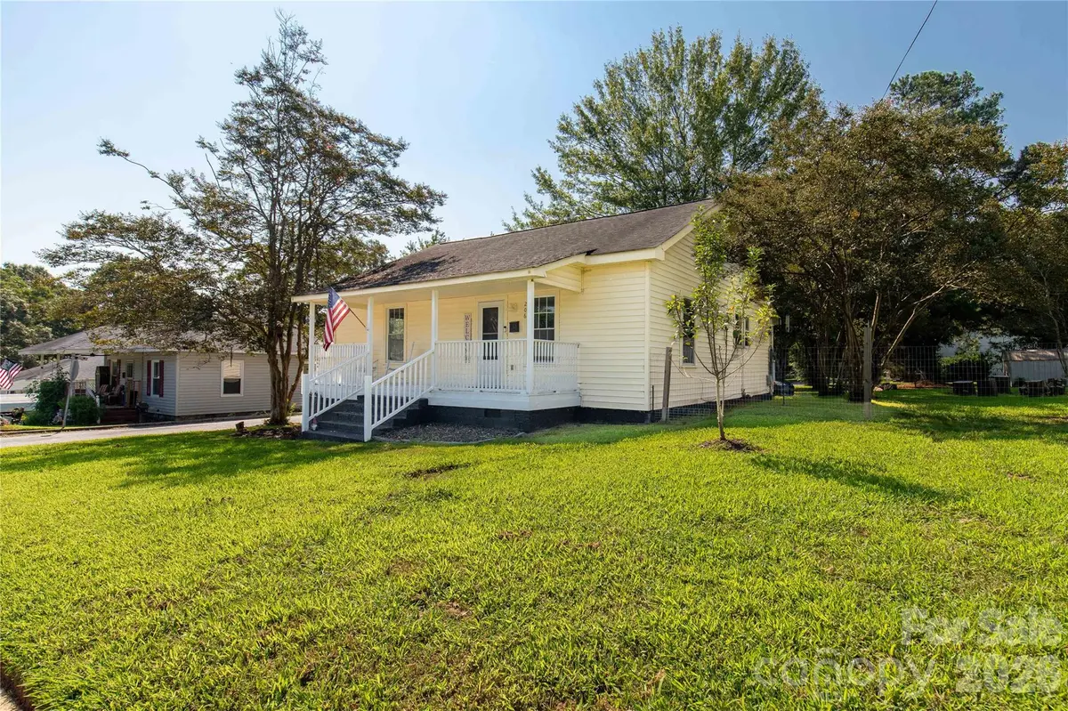 206 McConnell ST, Clover, SC 29710