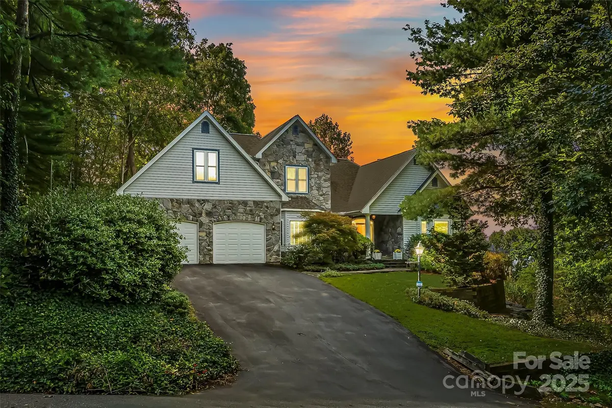506 Kings RDG, Asheville, NC 28804