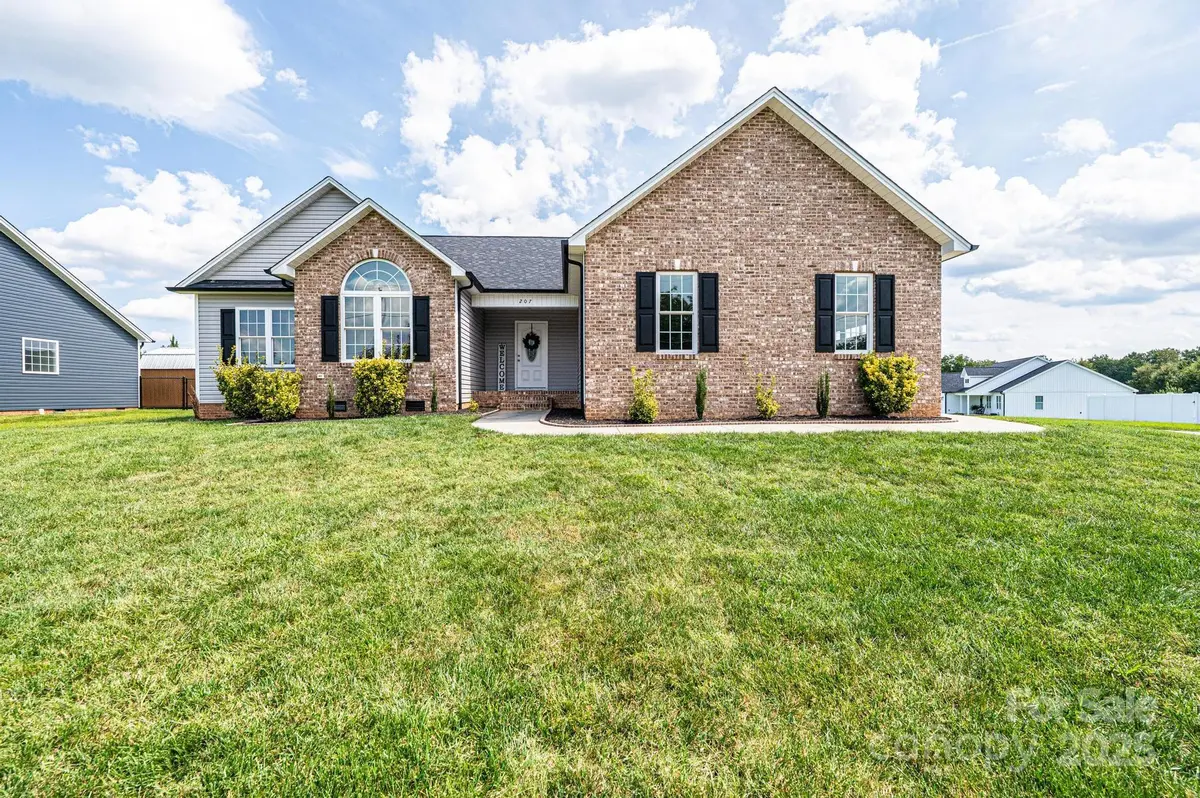 207 S 5th AVE, Maiden, NC 28650