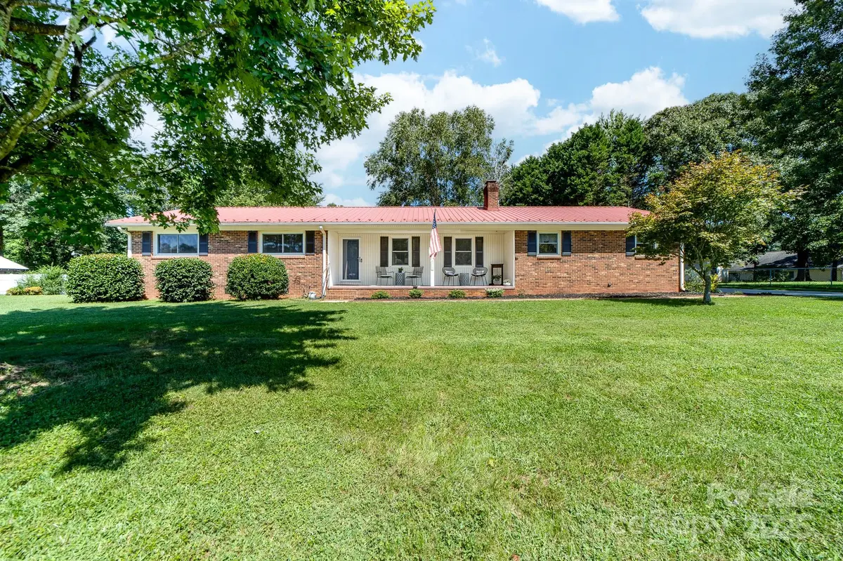 2671 Surrey DR, Lincolnton, NC 28092