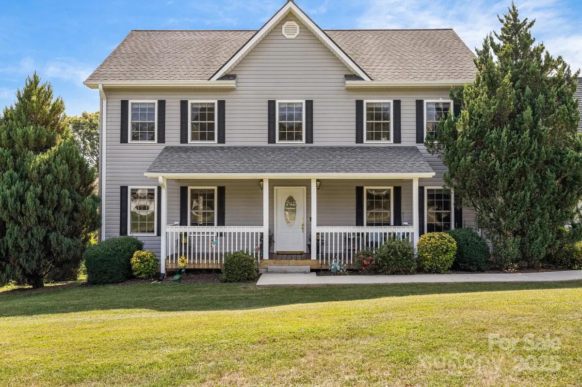 213 Home PL, Candler, NC 28715