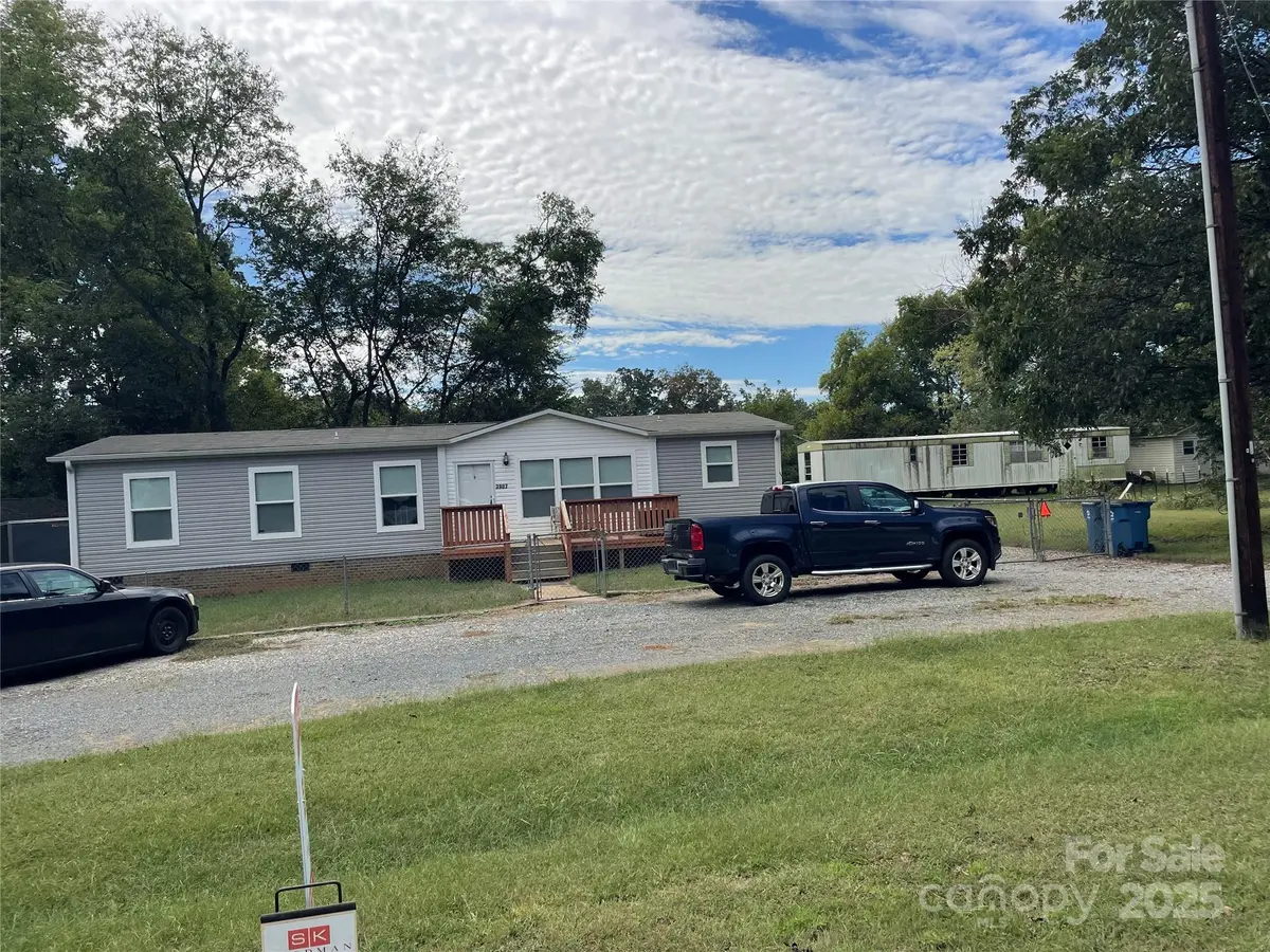 3907 Melissa DR, Harrisburg, NC 28075