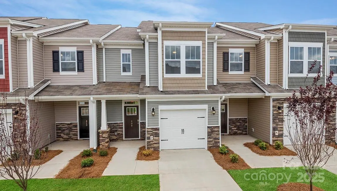 350 Creekview RD, Hendersonville, NC 28792