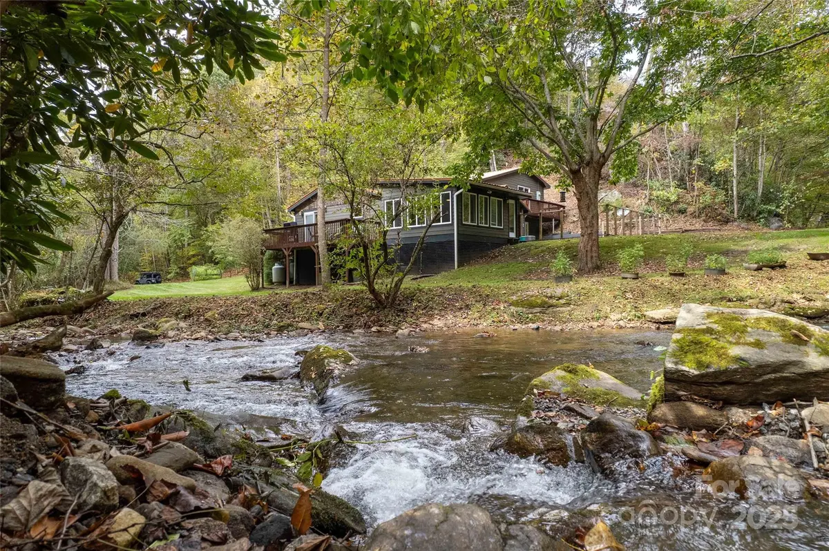214 Chin Tree RD, Sylva, NC 28779