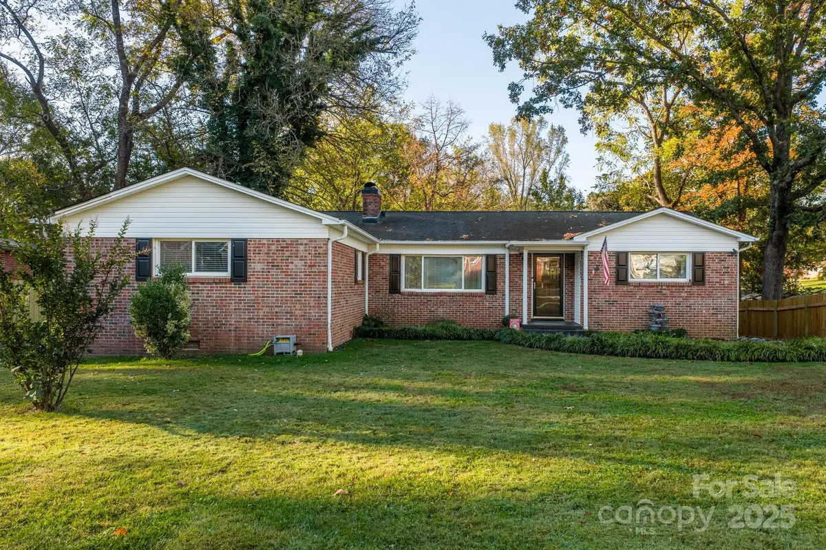 807 15th ST NW, Conover, NC 28613