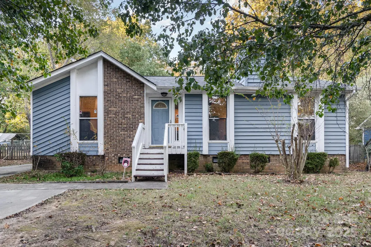 8031 Gera Emma DR, Charlotte, NC 28215