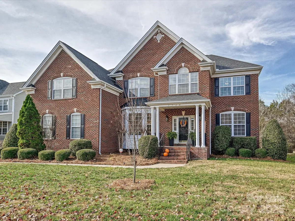7724 Woodmere DR, Harrisburg, NC 28075