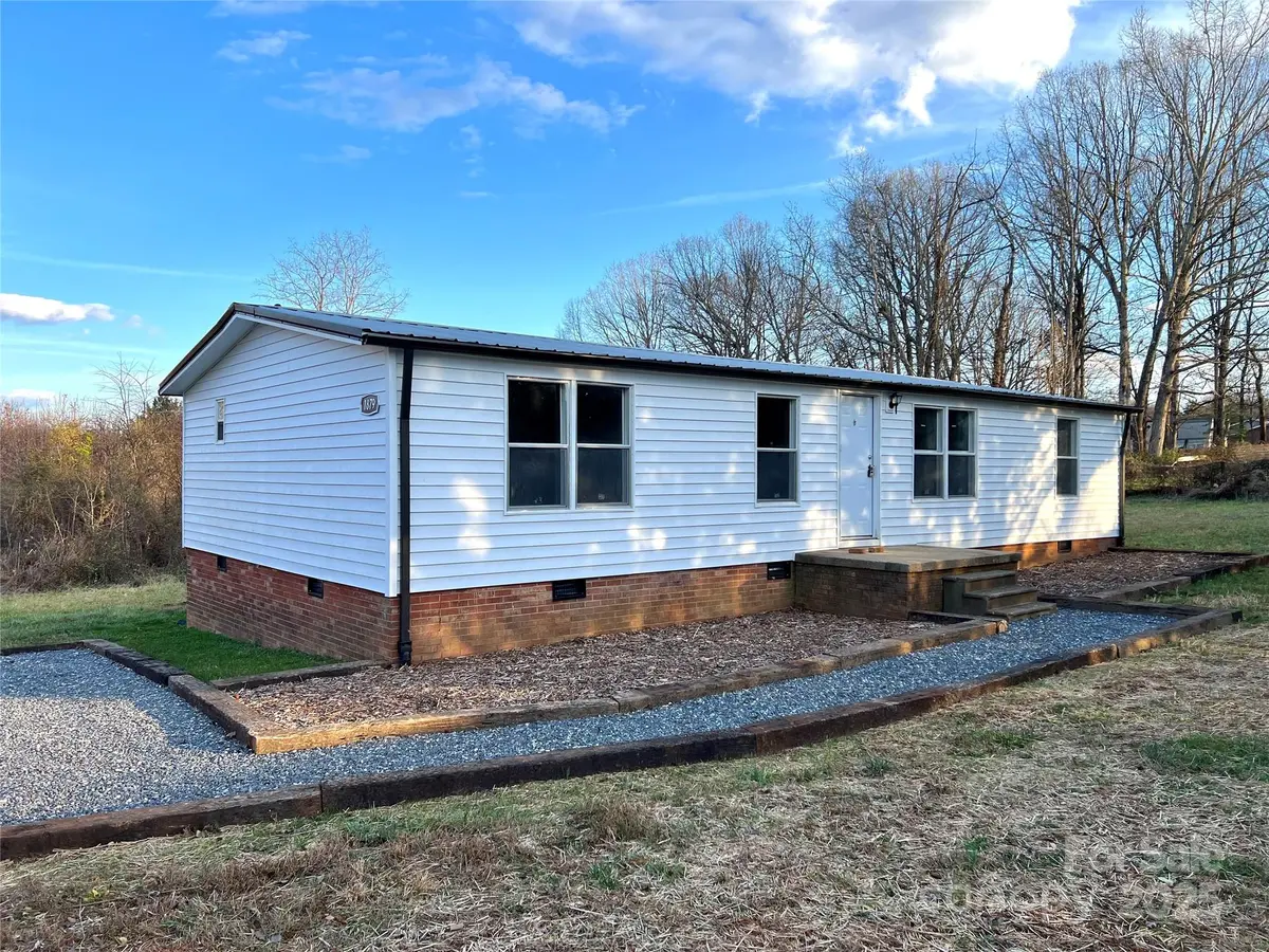1879 Gaynell ST, Conover, NC 28613
