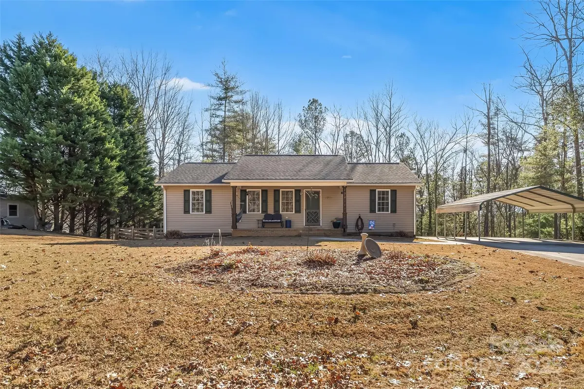 2765 Hollybrook LN, Morganton, NC 28655