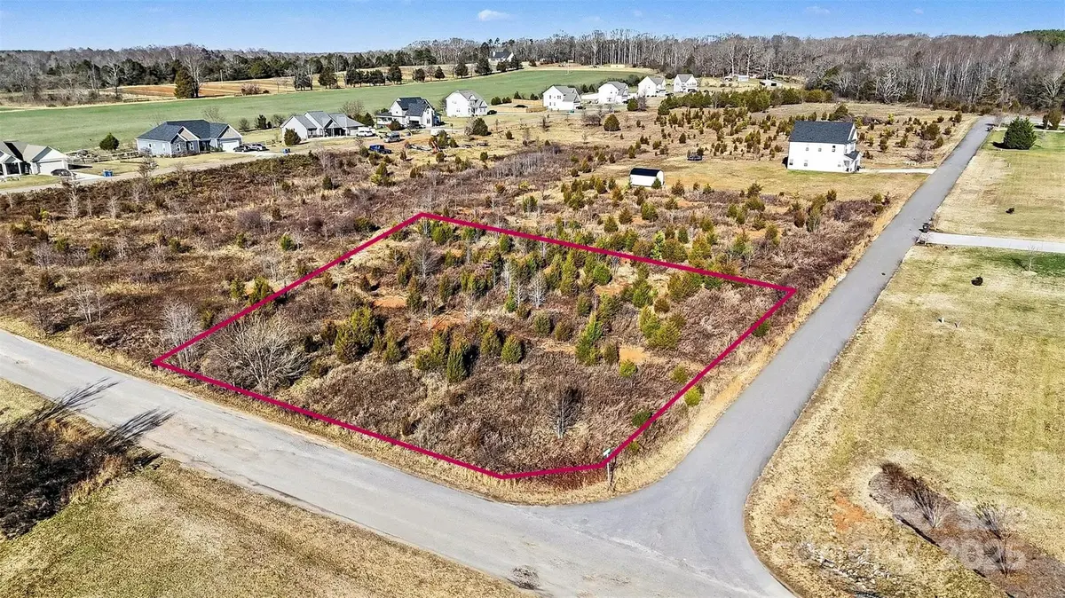 107 Mouzon LN, Statesville, NC 28625