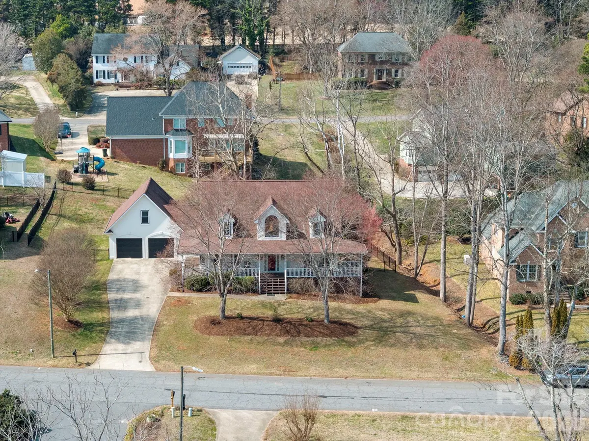 3505 4th Street BLVD NW, Hickory, NC 28601