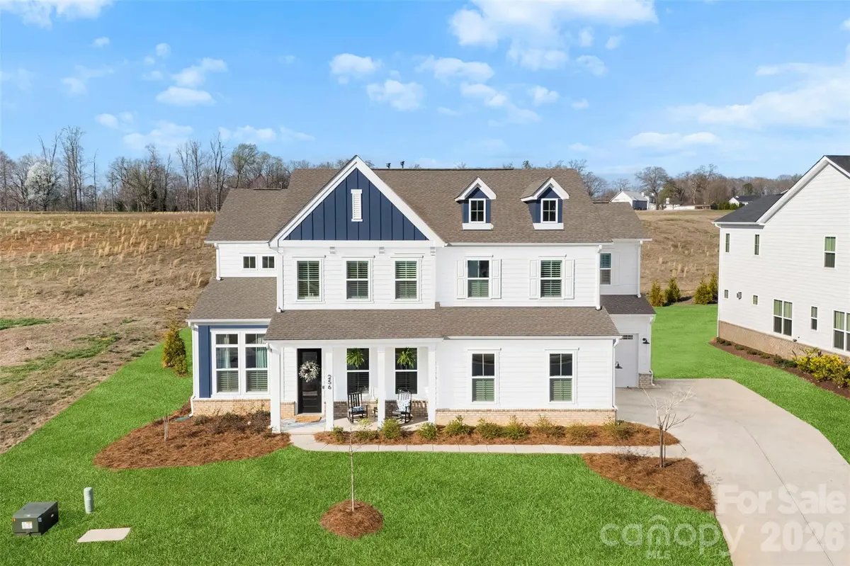 256 Lanyard LN, Belmont, NC 28012