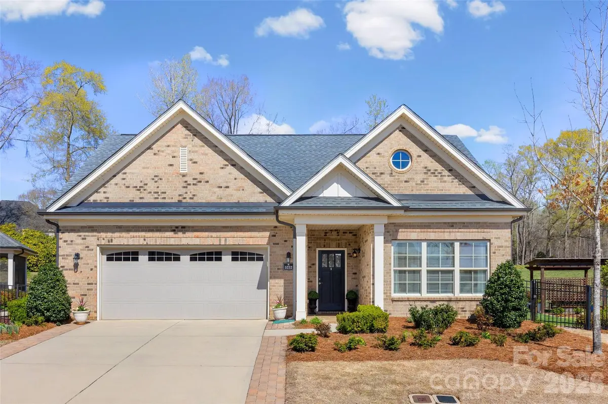 5232 Courtyard LN, Belmont, NC 28012