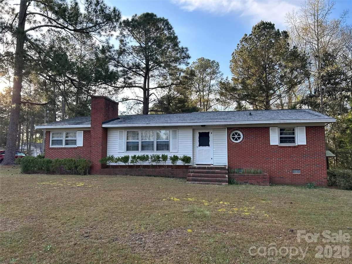1201 Laurens ST, Camden, SC 29020