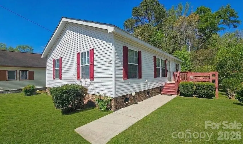 510 Phillips ST, Fairmont, NC 28340