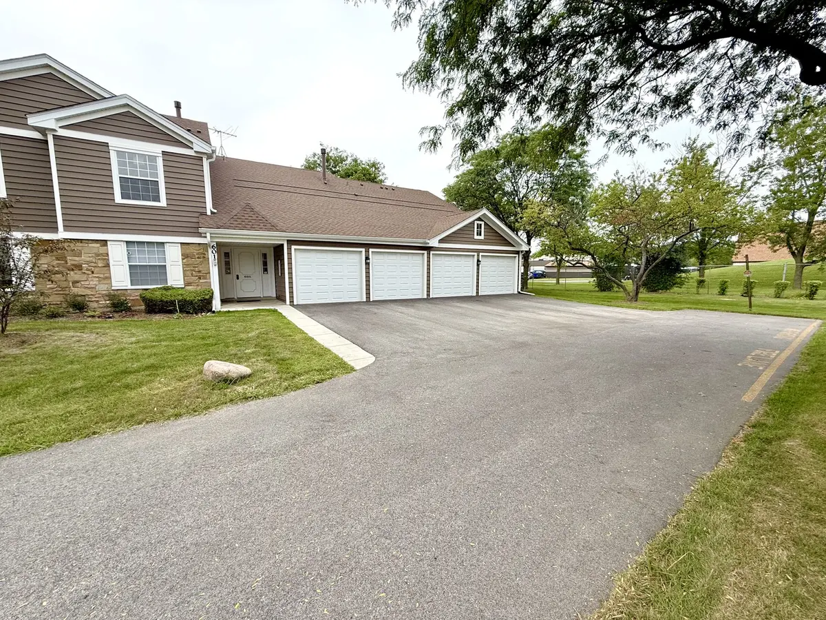 601 Hanover CT #Z1, Schaumburg, IL 60194