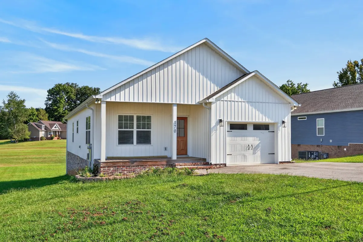 170 Honeysuckle Ln, Sparta, TN 38583