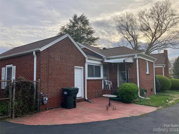 1632 2nd AVE NW, Hickory, NC 28601
