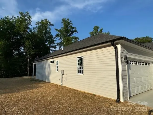 209 Eagles LNDG, Morganton, NC 28655