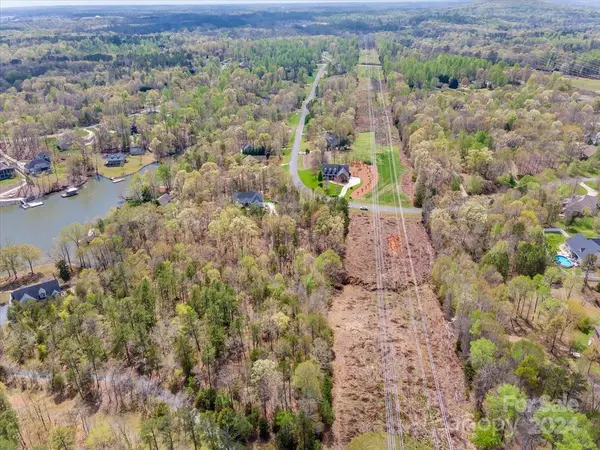 340 Catawba Crest LN, Clover, SC 29710