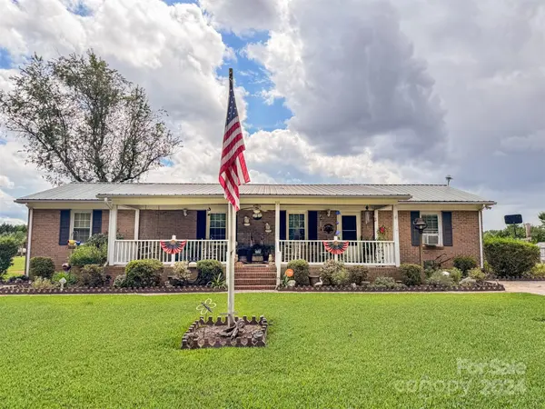 1470 River Hills CT, Taylorsville, NC 28681