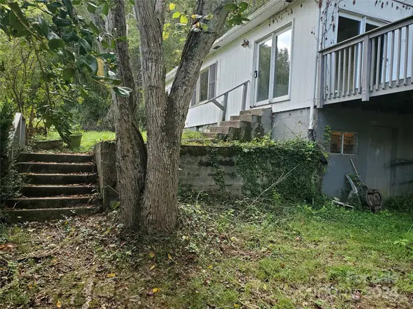 38 Glen Hill DR, Weaverville, NC 28787