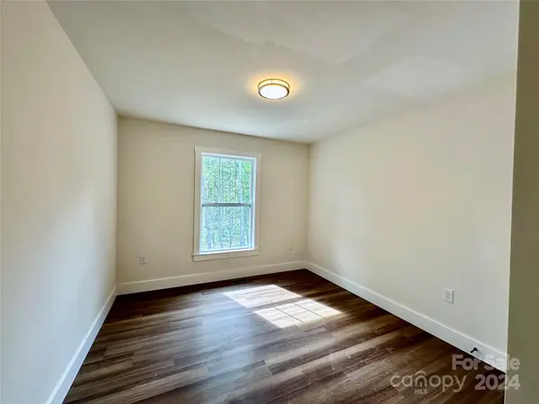 200 Cascade Ridge RD, Fairview, NC 28730