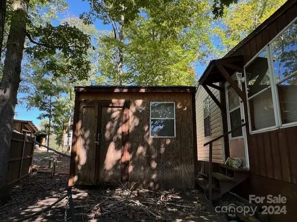 201 Deer Park RD, Mount Gilead, NC 27306