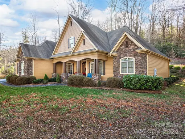 318 Freedom Trail CT,  Zirconia,  NC 28790
