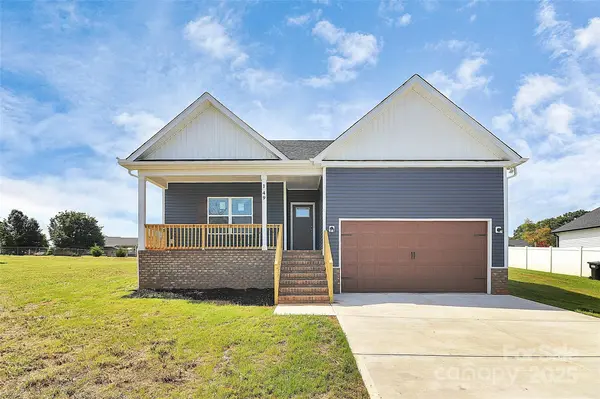 149 Tranquility LN, Harmony, NC 28634
