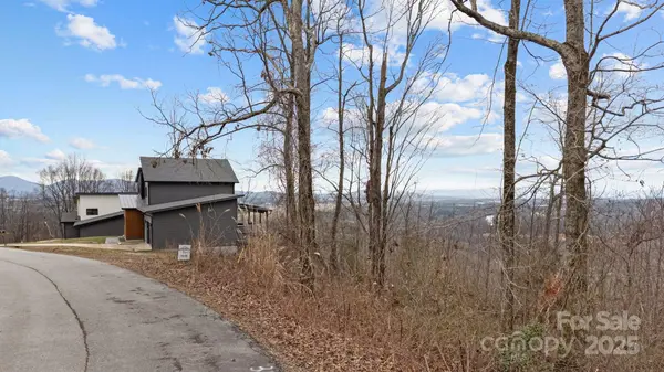 52 Arabella LN, Arden, NC 28704